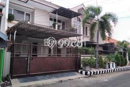 Siap Huni Hunian Elit 6 Kamar di Rungkut Dekat ke Mana Pun Siap Huni Hunian Elit 6 Kamar di Rungkut Dekat ke Mana Pun