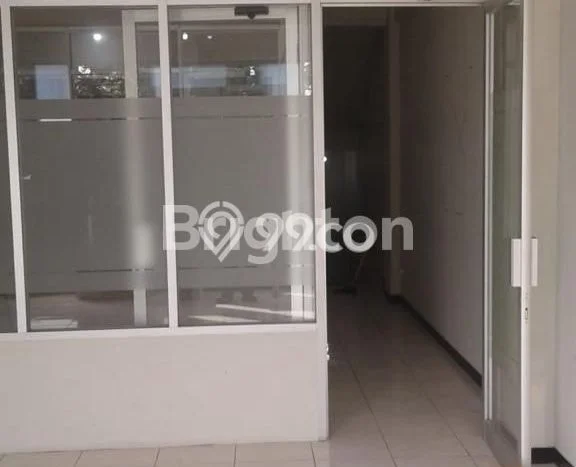 Ruko untuk disewa di Semolowaru punya LT 72m2 & LB 288m2 harga sewa kompetitif Ruko untuk disewa di Semolowaru punya LT 72m2 & LB 288m2 harga sewa kompetitif