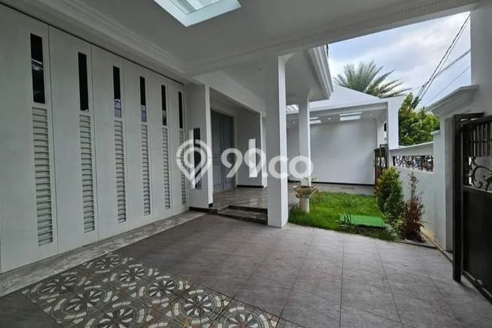 Rumah Mewah Dijual LT 300m2 di Jemursari, Surabaya Rumah Mewah Dijual LT 300m2 di Jemursari, Surabaya