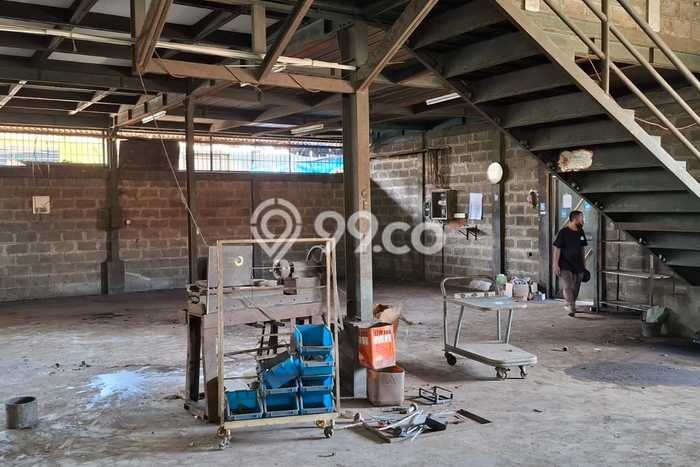 Unit Gudang disewakan di Karawaci Tangerang dengan LT 2200m2 / LB 1100m2 Unit Gudang disewakan di Karawaci Tangerang dengan LT 2200m2 / LB 1100m2