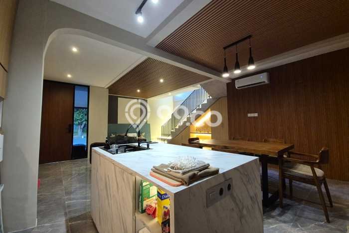 For Sale Rumah 4 Kamar Lokasi Strategis Bagus dan Strategis di Karawaci For Sale Rumah 4 Kamar Lokasi Strategis Bagus dan Strategis di Karawaci