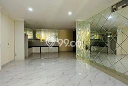 DIJUAL CEPAT! Rumah Siap Huni Area Strategis Green Lake City, Luas 144m² Bangunan 147m² DIJUAL CEPAT! Rumah Siap Huni Area Strategis Green Lake City, Luas 144m² Bangunan 147m²