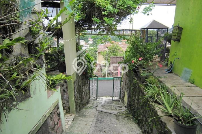Rumah Modern Cantik 4 KT Siap Huni di Gajah Mungkur Rumah Modern Cantik 4 KT Siap Huni di Gajah Mungkur