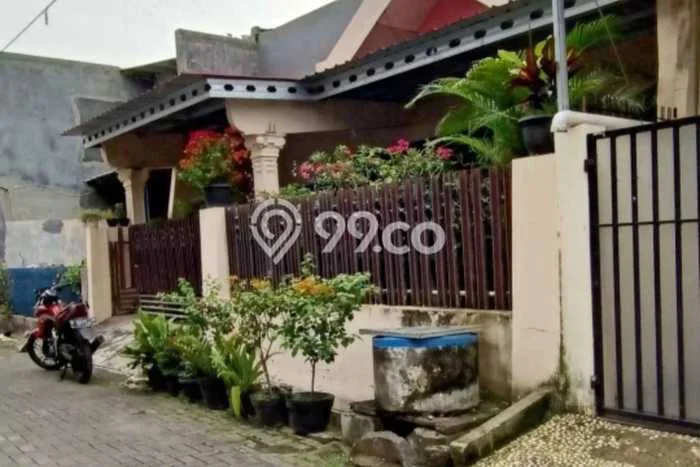 Dijual Cepat Rumah Strategis LT 170m2 LB 160m2 di Semarang Cocok untuk Hunian Dijual Cepat Rumah Strategis LT 170m2 LB 160m2 di Semarang Cocok untuk Hunian