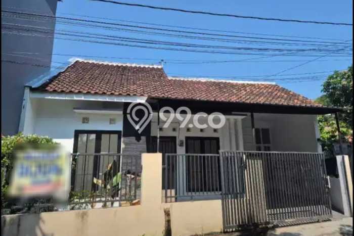 Rumah 2 KT 1 KM Fasilitas Jogging Track di , Semarang Rumah 2 KT 1 KM Fasilitas Jogging Track di , Semarang