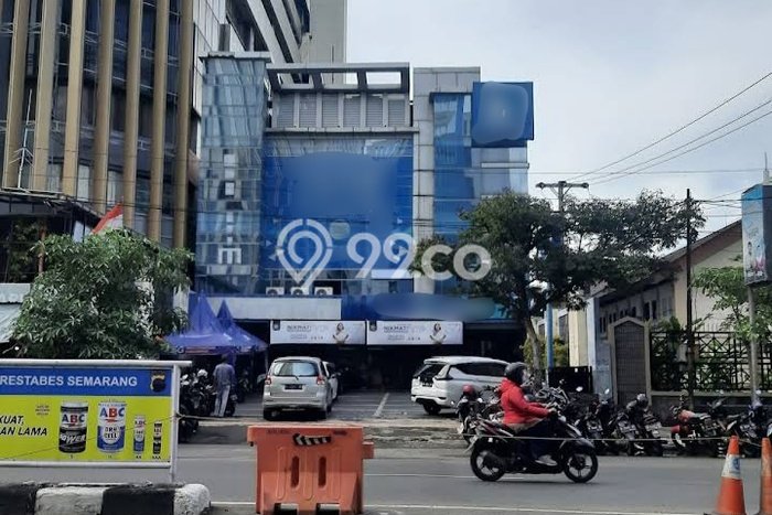 Area Ramai! Kantor Dijual di Semarang Tengah untuk Bisnis Luas Bangunan 1682m2 Area Ramai! Kantor Dijual di Semarang Tengah untuk Bisnis Luas Bangunan 1682m2