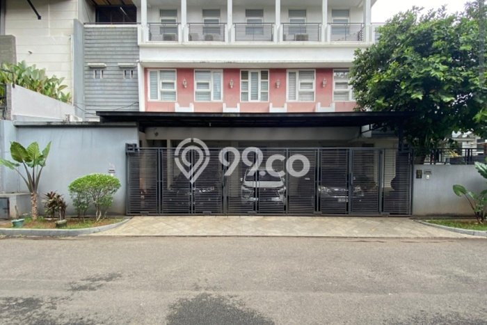 Rumah Elit Modern Tanpa Renovasi di Pondok Indah Jakarta Selatan Rumah Elit Modern Tanpa Renovasi di Pondok Indah Jakarta Selatan