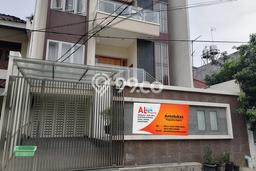 Rumah Elit LB 500m2 Siap Pakai Desain Elegan di Pluit, Jakarta Utara Rumah Elit LB 500m2 Siap Pakai Desain Elegan di Pluit, Jakarta Utara