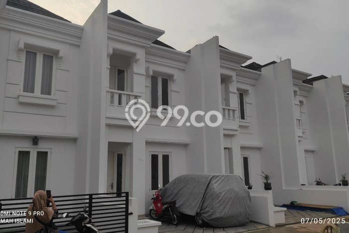 Dijual Cepat Rumah Favorit Siap Huni LB 100m2 di Duren Sawit, Jakarta Timur Dijual Cepat Rumah Favorit Siap Huni LB 100m2 di Duren Sawit, Jakarta Timur