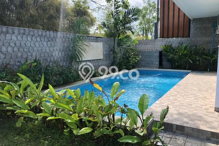 Ready to Use! Premium House LT 256m2 Desain Modern di Umalas Ready to Use! Premium House LT 256m2 Desain Modern di Umalas