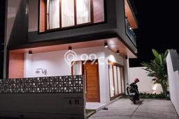 Disewakan! Rumah 3 Kamar Tidur &
3 Kamar Mandi di Ungasan, Badung Disewakan! Rumah 3 Kamar Tidur &
3 Kamar Mandi di Ungasan, Badung