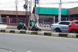 Rumah Eksklusif Dijual LT 3e+06m2 di Laweyan, Surakarta Rumah Eksklusif Dijual LT 3e+06m2 di Laweyan, Surakarta