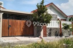 Rumah Premium di Laweyan, 2 KM, Area Tenang, LT 168m² LB 145m² Rumah Premium di Laweyan, 2 KM, Area Tenang, LT 168m² LB 145m²