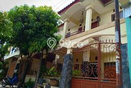Hunian Cantik Modern Lb 260m2 di Laweyan, Solo Hunian Cantik Modern Lb 260m2 di Laweyan, Solo