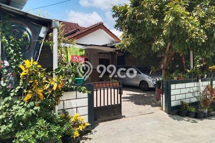 Dijual Rumah 4 Kamar Lokasi Ideal Nyaman dan Strategis di Giriwoyo Dijual Rumah 4 Kamar Lokasi Ideal Nyaman dan Strategis di Giriwoyo
