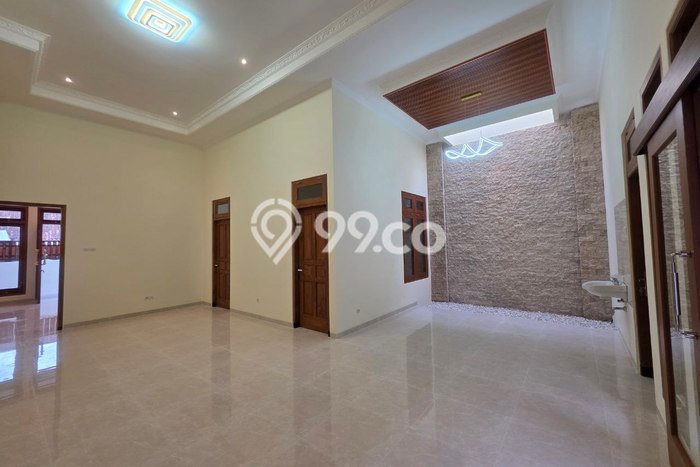Dijual Rumah Premium dengan Fasilitas Sekitar Lengkap di Banjarsari, Solo Dijual Rumah Premium dengan Fasilitas Sekitar Lengkap di Banjarsari, Solo
