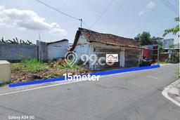 Lahan Kosong Dijual di Surakarta dengan Area 438m2 Lahan Kosong Dijual di Surakarta dengan Area 438m2
