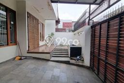 Ready to Use! Premium House LT 150m2 Desain Elegan di Puri Indah Ready to Use! Premium House LT 150m2 Desain Elegan di Puri Indah