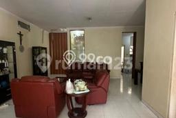 For Sale! Luxury House LT 136m2 Desain Modern di Permata Buana For Sale! Luxury House LT 136m2 Desain Modern di Permata Buana