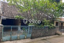 For Sale Rumah 3 Kamar Lokasi Ideal Bagus dan Strategis di Pamulang For Sale Rumah 3 Kamar Lokasi Ideal Bagus dan Strategis di Pamulang