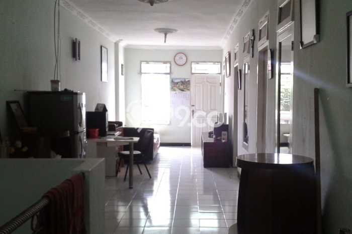 Rumah Strategis Minimalis Lb 180m2 di Kelapa Gading, Jakarta Utara Rumah Strategis Minimalis Lb 180m2 di Kelapa Gading, Jakarta Utara