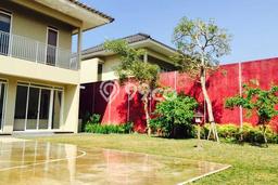 Rumah Lokasi Strategis area Kota Baru Parahyangan, Bandung, LT 480m² Bangunan 263m² Rumah Lokasi Strategis area Kota Baru Parahyangan, Bandung, LT 480m² Bangunan 263m²