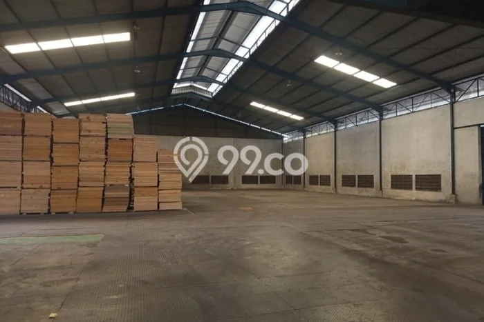 LOKASI PREMIUM! Gudang Kawasan , Luas 3500m2m², Jalan Utama LOKASI PREMIUM! Gudang Kawasan , Luas 3500m2m², Jalan Utama