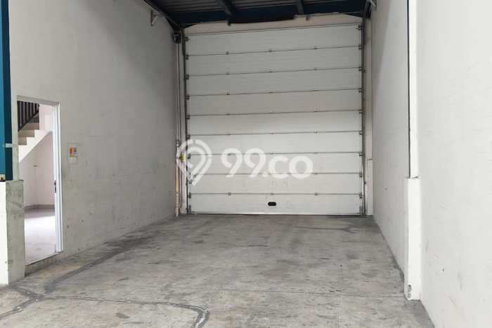 Gudang Disewa di Tangerang dengan LB 216m2 Area Komersial Ramai Gudang Disewa di Tangerang dengan LB 216m2 Area Komersial Ramai