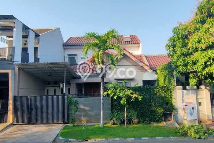 HOT LISTING! Rumah Untuk Investasi area Waru, LT 210m2m² LB 227m2m² HOT LISTING! Rumah Untuk Investasi area Waru, LT 210m2m² LB 227m2m²