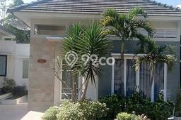 Vila Kawasan , Luas 135m2m², Lingkungan Nyaman Vila Kawasan , Luas 135m2m², Lingkungan Nyaman