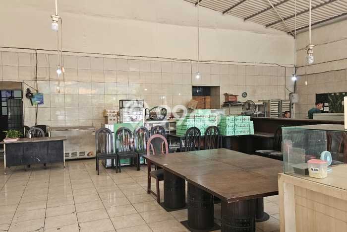 Komersial Dijual di Prime Area Surabaya Luas 543m2 Komersial Dijual di Prime Area Surabaya Luas 543m2