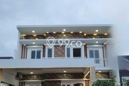 Rumah Luxury Modern Tanpa Renovasi di Citraland Surabaya Rumah Luxury Modern Tanpa Renovasi di Citraland Surabaya
