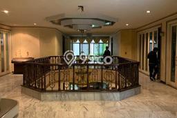 Rumah Mewah LB 1350m2 Siap Huni Desain Elegan di Kertajaya, Surabaya Rumah Mewah LB 1350m2 Siap Huni Desain Elegan di Kertajaya, Surabaya