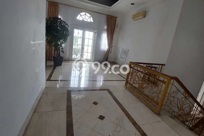 Hunian Mewah LB 800m2 Siap Huni Desain Elegan di Legenda Wisata, Jakarta Timur Hunian Mewah LB 800m2 Siap Huni Desain Elegan di Legenda Wisata, Jakarta Timur