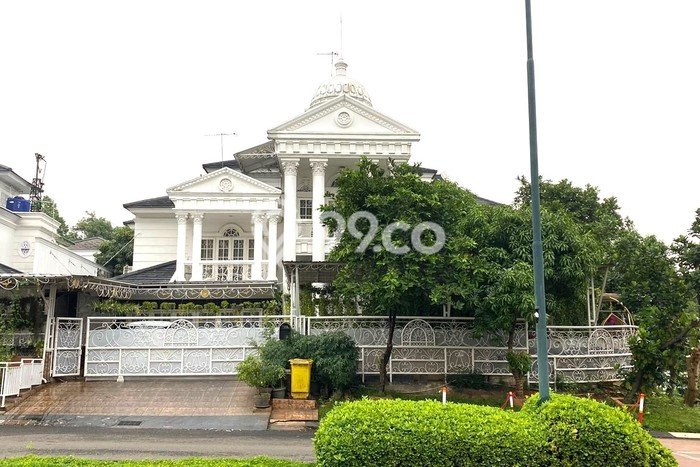 Hunian Mewah LB 800m2 Siap Huni Desain Elegan di Legenda Wisata, Jakarta Timur Hunian Mewah LB 800m2 Siap Huni Desain Elegan di Legenda Wisata, Jakarta Timur