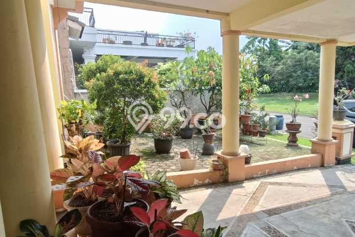 Jual Rumah Eksklusif 3 KT di Kota Wisata, Jakarta Timur Jual Rumah Eksklusif 3 KT di Kota Wisata, Jakarta Timur