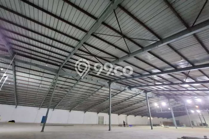 Gudang Disewa di Bandung dengan LB 8000m2 Area Komersial Ramai Gudang Disewa di Bandung dengan LB 8000m2 Area Komersial Ramai