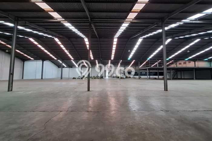 Gudang untuk Disewa di Pusat Bandung Luas Bangunan 3250m2 Gudang untuk Disewa di Pusat Bandung Luas Bangunan 3250m2