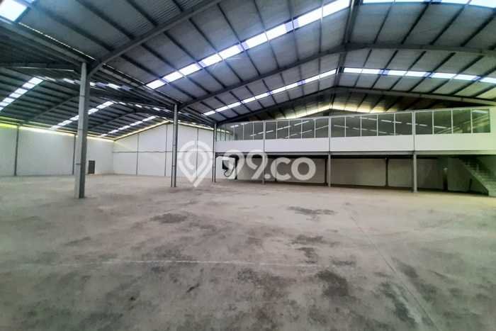 Gudang Disewa di Bandung dengan LB 1000m2 Area Komersial Ramai Gudang Disewa di Bandung dengan LB 1000m2 Area Komersial Ramai