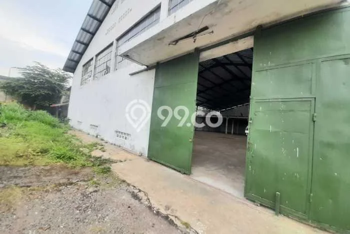 Gudang disewakan di Andir Bandung dengan luas bangunan 800m2 Gudang disewakan di Andir Bandung dengan luas bangunan 800m2