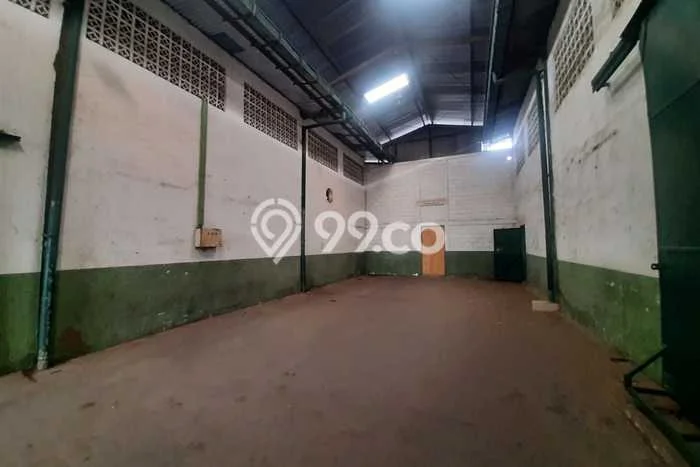 Gudang Disewa di Bandung dengan LB 1598m2 Area Komersial Ramai Gudang Disewa di Bandung dengan LB 1598m2 Area Komersial Ramai