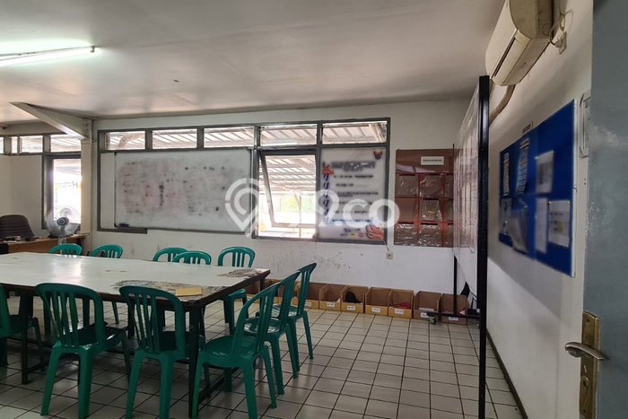 Gudang untuk Disewa di Pusat Bandung Luas Bangunan 1800m2 Gudang untuk Disewa di Pusat Bandung Luas Bangunan 1800m2
