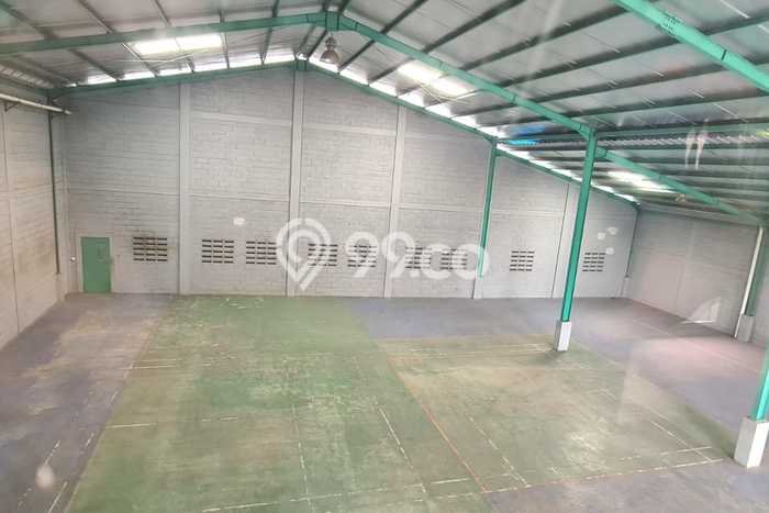 Disewakan Gudang di Kawasan Ramai Sudirman Luas 525m2 Disewakan Gudang di Kawasan Ramai Sudirman Luas 525m2