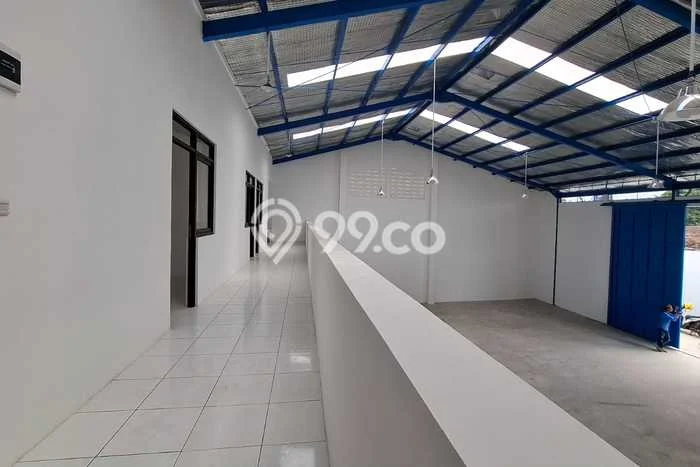 Gudang Disewa di Bandung dengan LB 320m2 Area Komersial Ramai Gudang Disewa di Bandung dengan LB 320m2 Area Komersial Ramai
