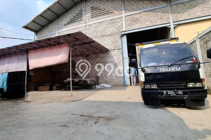 Gudang untuk Disewa di Pusat Bandung Luas Bangunan 450m2 Gudang untuk Disewa di Pusat Bandung Luas Bangunan 450m2