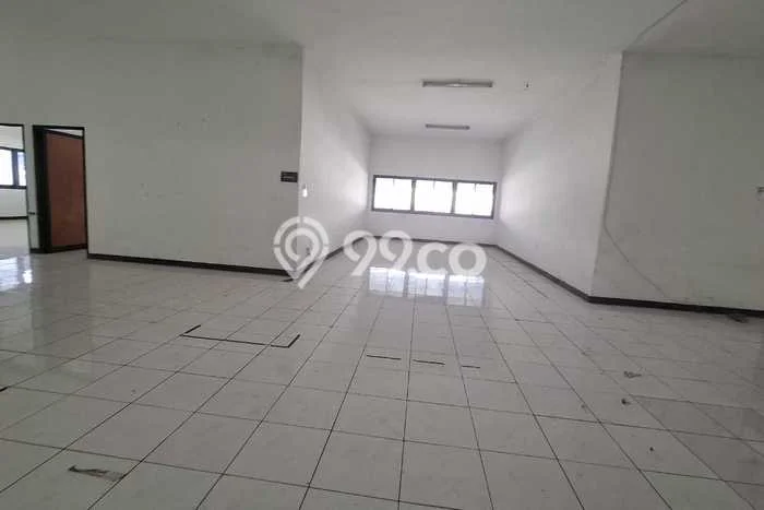 Unit Gudang Disewakan di Moch Toha di Area Ramai & Strategis Unit Gudang Disewakan di Moch Toha di Area Ramai & Strategis