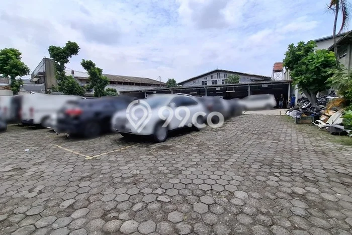 Unit Gudang Disewakan di Soekarno Hatta di Area Ramai & Strategis Unit Gudang Disewakan di Soekarno Hatta di Area Ramai & Strategis