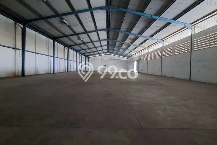 Unit Gudang Disewa Lokasi Batununggal, Bandung Spesifikasi Luas Bangunan 1000m2 Unit Gudang Disewa Lokasi Batununggal, Bandung Spesifikasi Luas Bangunan 1000m2