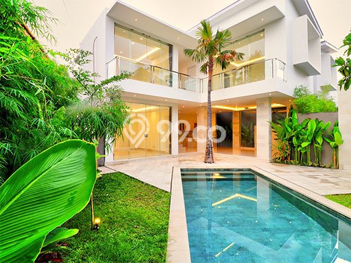 Rumah Terawat kawasan Kedewatan, Gianyar, Luas 300m² LB 300m² HARGA MENARIK! Rumah Terawat kawasan Kedewatan, Gianyar, Luas 300m² LB 300m² HARGA MENARIK!