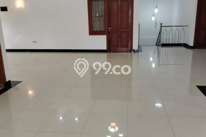 Dijual Rumah Premium dengan Fasilitas Sekitar Komplit di Ciracas, Jakarta Timur Dijual Rumah Premium dengan Fasilitas Sekitar Komplit di Ciracas, Jakarta Timur